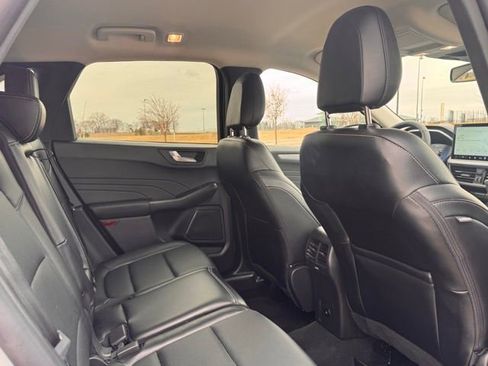 Used 2025 Ford Escape Platinum AWD/4WD image 30