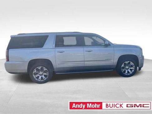 Used 2018 GMC Yukon XL Denali w/ Open Road Package AWD/4WD image 15