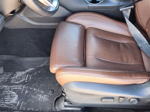 Used 2020 Subaru Outback Touring w/ Popular Package #2 image 8