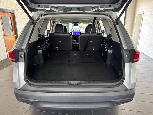 Used 2025 Toyota Grand Highlander AWD image 10