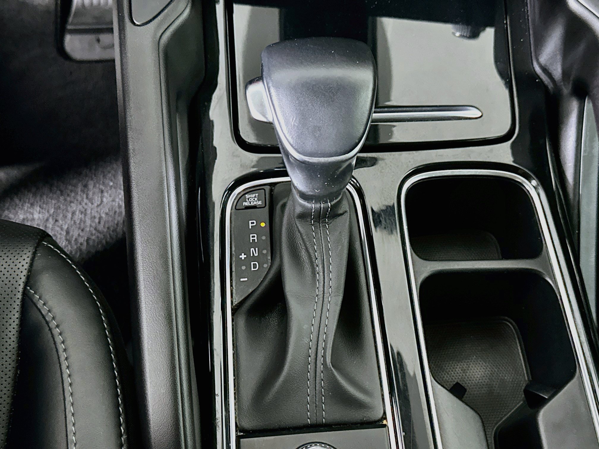 Used 2025 Kia Telluride S FWD image 25