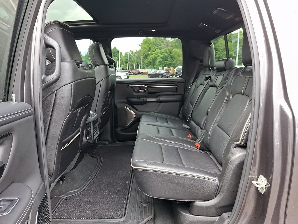 Used 2024 RAM 1500 Limited AWD/4WD image 11