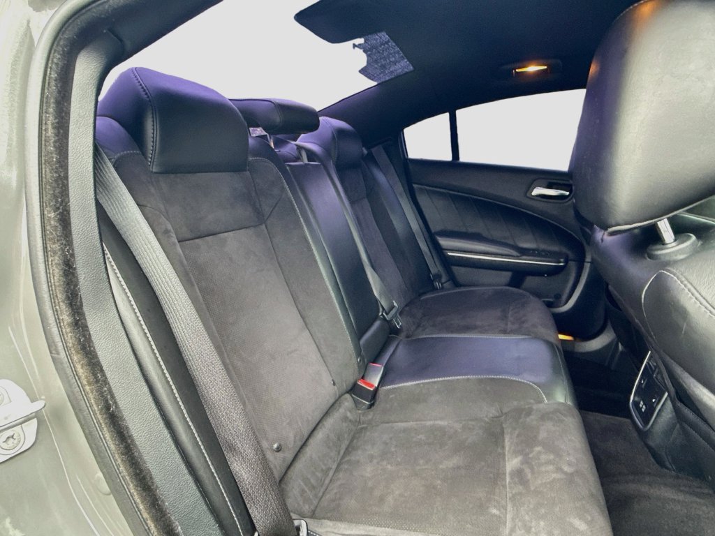Used 2018 Dodge Charger R/T Scat Pack w/ Dynamics Package RWD image 33