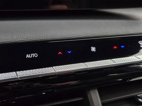 Used 2025 Buick Enclave Preferred image 21