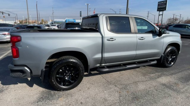Used 2023 Chevrolet Silverado 1500 RST AWD/4WD image 2
