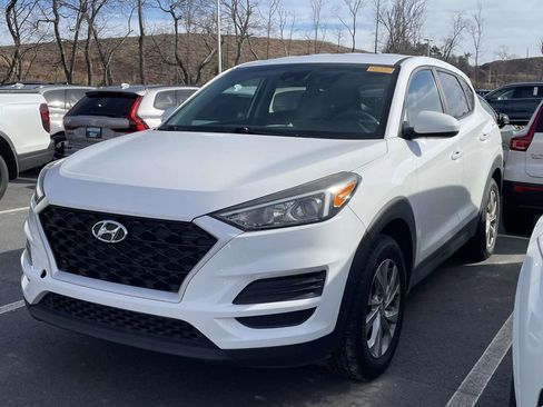 Used 2019 Hyundai Tucson SE image 1