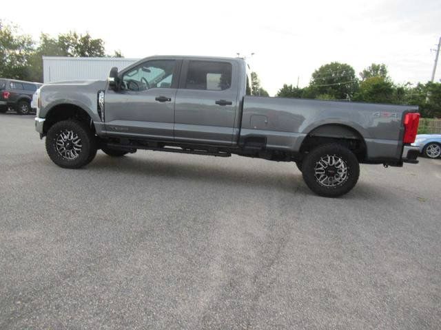Certified 2025 Ford F350 XL w/ XL Off-Road Package AWD/4WD image 8