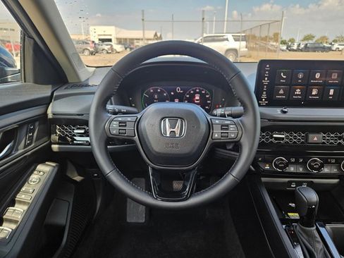 Used 2025 Honda Accord EX-L image 12