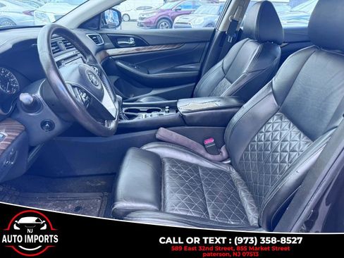 Used 2016 Nissan Maxima Platinum w/ Interior Lighting Package image 14
