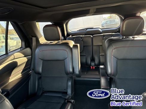 Certified 2022 Ford Explorer ST-Line w/ Class IV Trailer Tow Package image 29