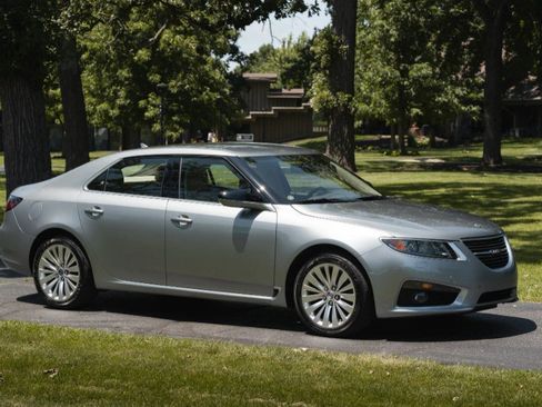 Used 2010 Saab 9-5 Aero AWD/4WD image 12