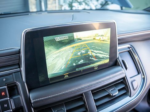 Used 2024 GMC Yukon XL SLT image 21