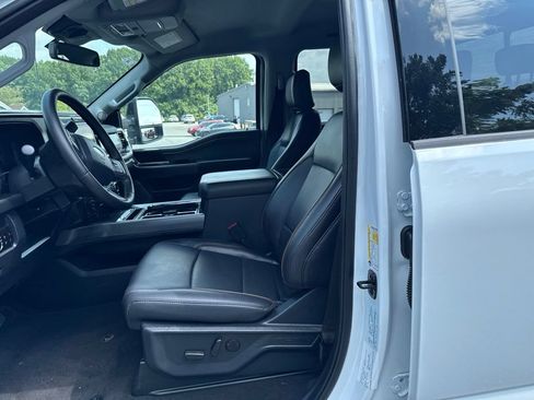 Used 2025 Ford F250 Lariat AWD/4WD image 10