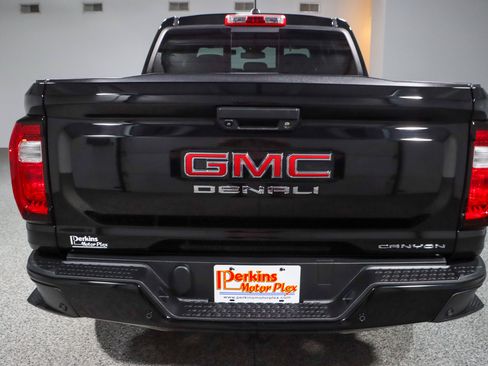 Used 2023 GMC Canyon Denali AWD/4WD image 8