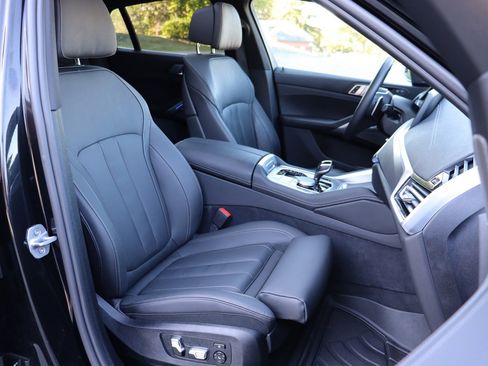 Used 2021 BMW X6 xDrive40i w/ Premium Package image 15