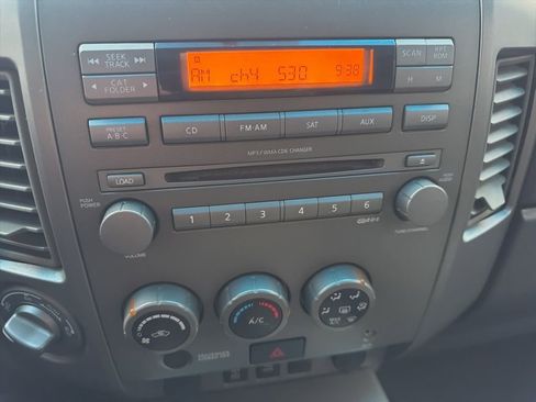 Used 2006 Nissan Titan SE image 19