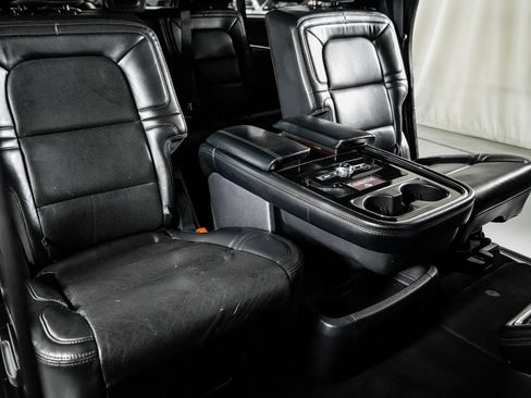 Used 2020 Lincoln Navigator L Reserve RWD image 30