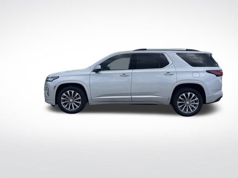 Used 2022 Chevrolet Traverse Premier w/ LPO, Floor Liner Package AWD/4WD image 2