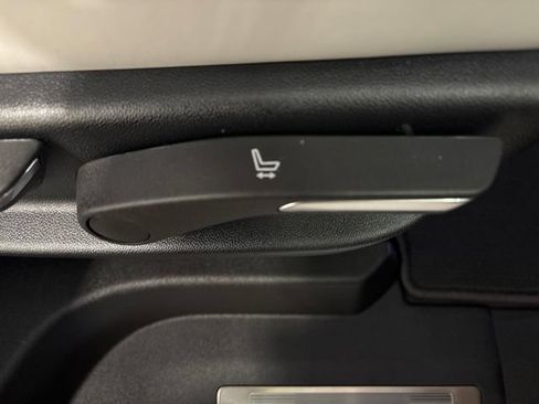 Used 2025 Cadillac Escalade V AWD/4WD image 56
