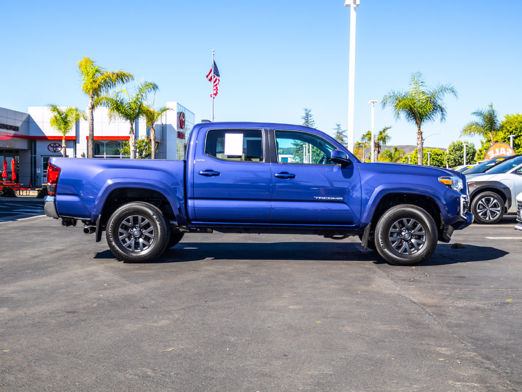 Used 2022 Toyota Tacoma SR5 RWD image 11