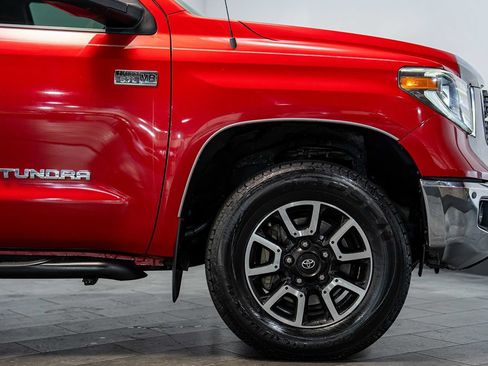 Used 2018 Toyota Tundra SR5 w/ TRD Off Road Package AWD/4WD image 9