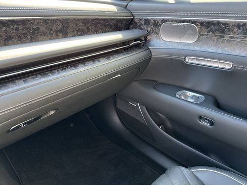 Used 2025 Genesis G90 3.5T image 28