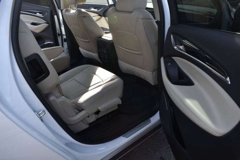 Used 2020 Buick Enclave Essence w/ Sound and Sites Package AWD/4WD image 14