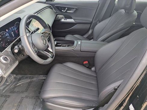 Certified 2025 Mercedes-Benz E 350 4MATIC Sedan image 17