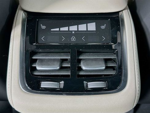 New 2026 Volvo XC90 B6 Plus w/ Protection Package Premier image 23