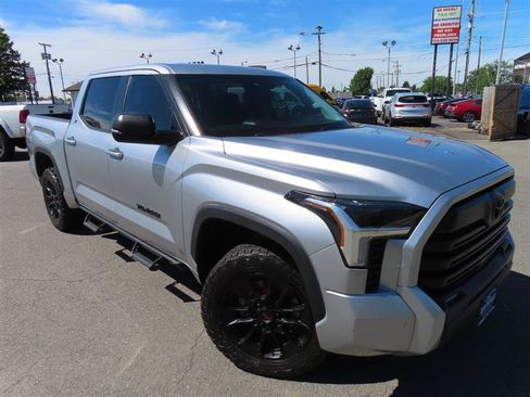 Used 2024 Toyota Tundra SR5 w/ SR5 Premium Package AWD/4WD image 5