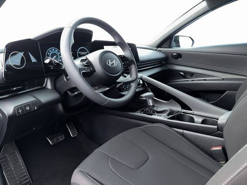 New 2026 Hyundai Elantra Sport FWD image 14
