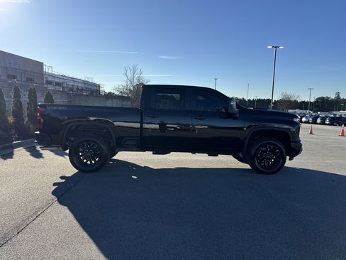 Used 2026 Chevrolet Silverado 2500 Custom w/ Custom Value Package image 11