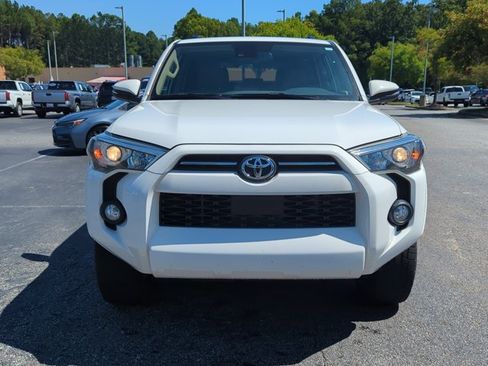 Used 2020 Toyota 4Runner SR5 Premium w/ Moonroof Package AWD/4WD image 2