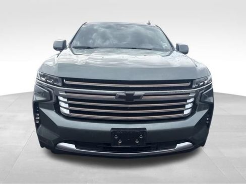 Used 2024 Chevrolet Suburban High Country w/ Advanced Technology Package AWD/4WD image 5