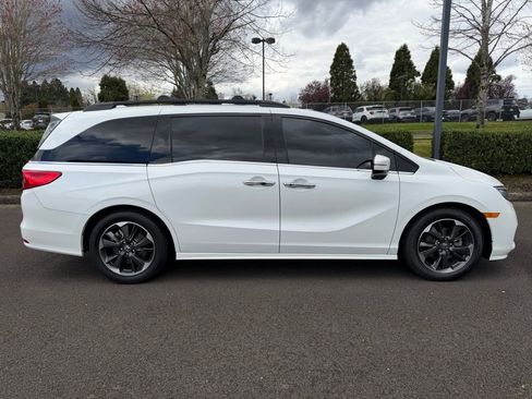 Used 2022 Honda Odyssey Elite image 8