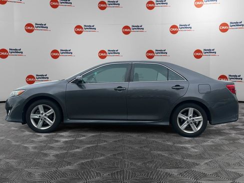 Used 2012 Toyota Camry SE FWD image 2