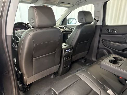 Used 2023 GMC Acadia SLT image 37