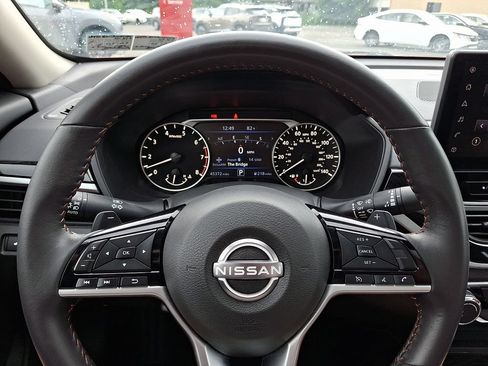 Used 2024 Nissan Altima 2.5 SR w/ SR Premium Package AWD/4WD image 21