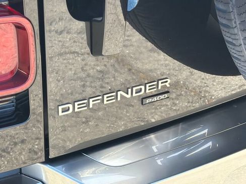 Used 2023 Land Rover Defender 110 SE AWD/4WD image 36