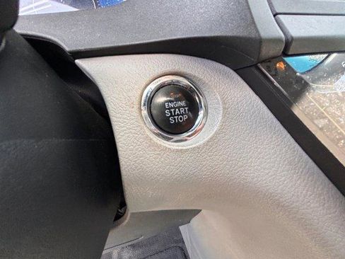 Used 2015 Toyota Sienna XLE w/ XLE Navigation Package FWD image 9