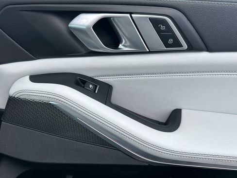 Used 2023 BMW X5 xDrive45e w/ Executive Package image 19