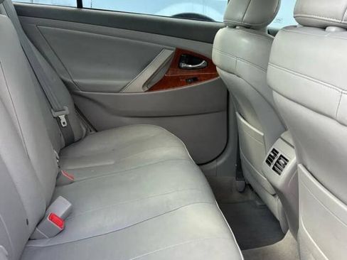 Used 2011 Toyota Camry XLE w/ XLE Extra-Value Pkg #1 FWD image 8