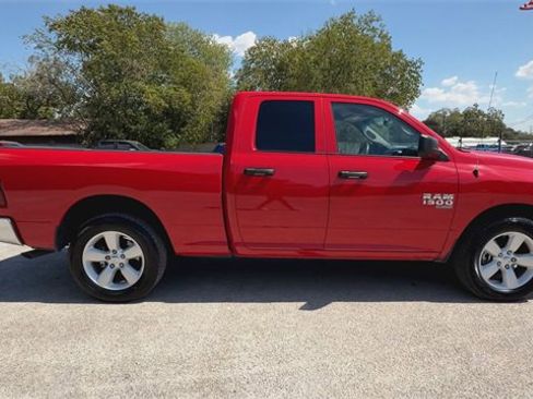 Used 2024 RAM 1500 Classic SLT image 9