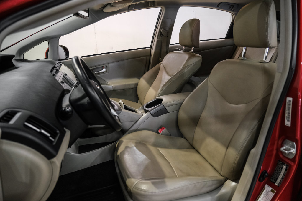 Used 2012 Toyota Prius Four w/ Deluxe Solar Roof Pkg FWD image 29