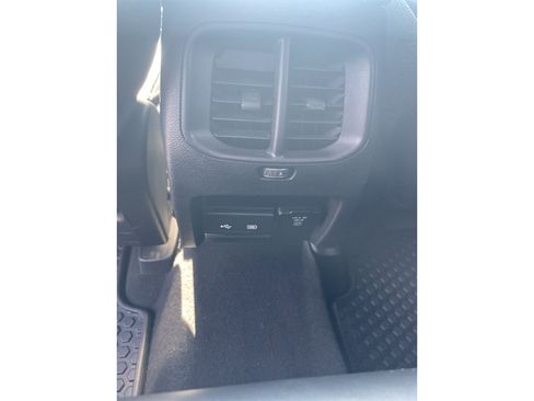 Used 2019 Jeep Cherokee Limited AWD/4WD image 12