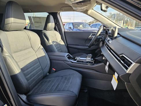 New 2026 Mitsubishi Outlander AWD image 12