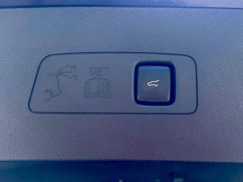 New 2025 Lincoln Corsair Grand Touring image 18