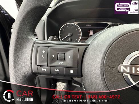 Used 2024 Nissan Rogue SV image 20
