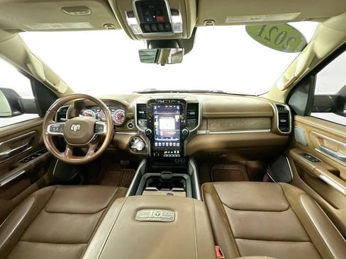 Used 2021 RAM 1500 Limited AWD/4WD image 3