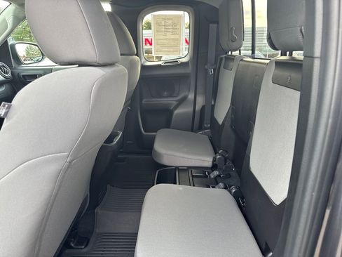 Used 2023 Toyota Tacoma SR w/ SR Convenience Package image 21